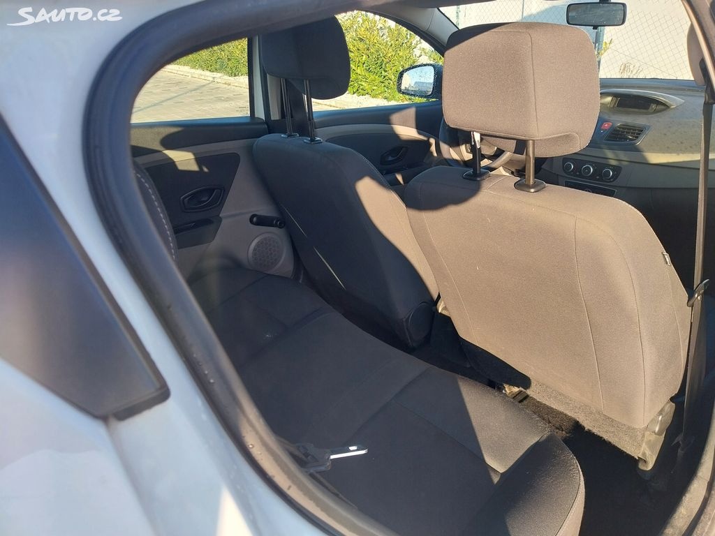 Renault Mégane 1,6 74kW - 7