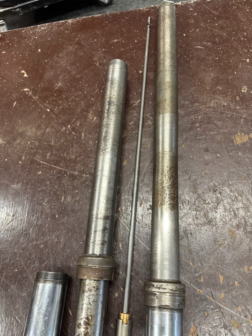 Predám prednú tlumiče JAWA ČZ 175 250, kyvacka, dobrý stav - 7