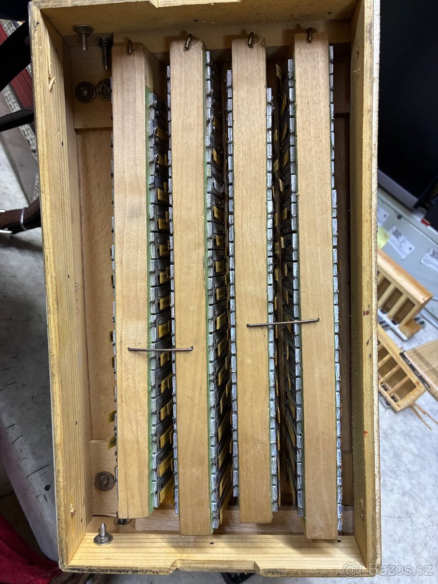 Heligonka R.Novák 3 hlas výměna - 7