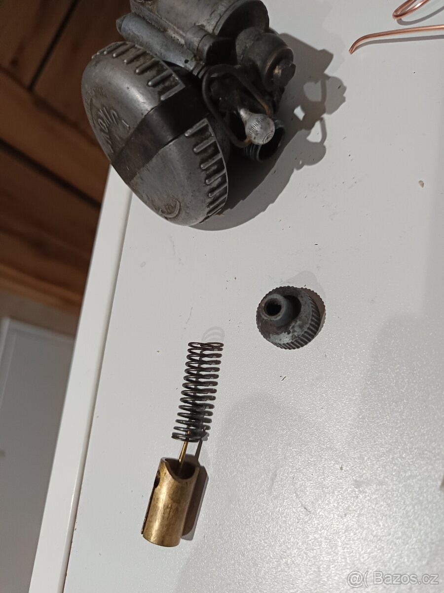 Prodám karburátor Jawa 550 - 7