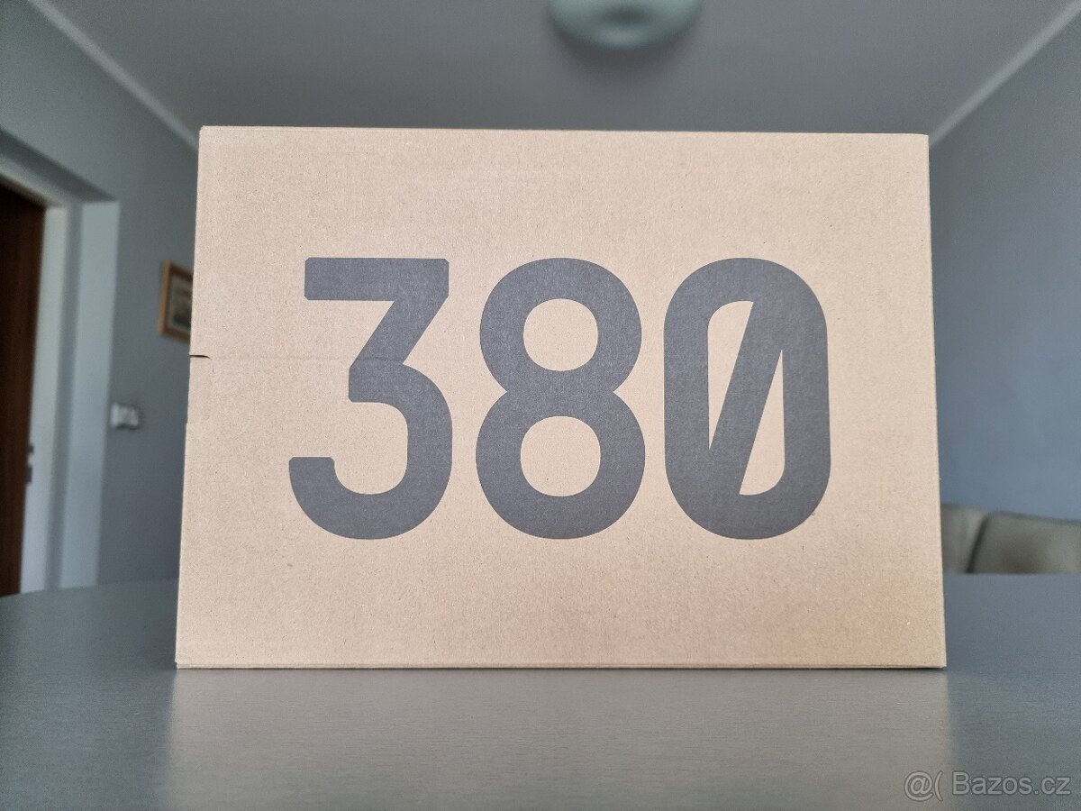 Adidas Yeezy 380 - 7