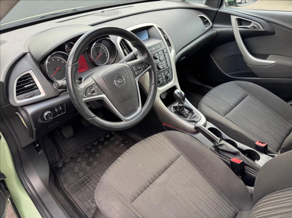 Opel Astra 1,4 (2012) - 7