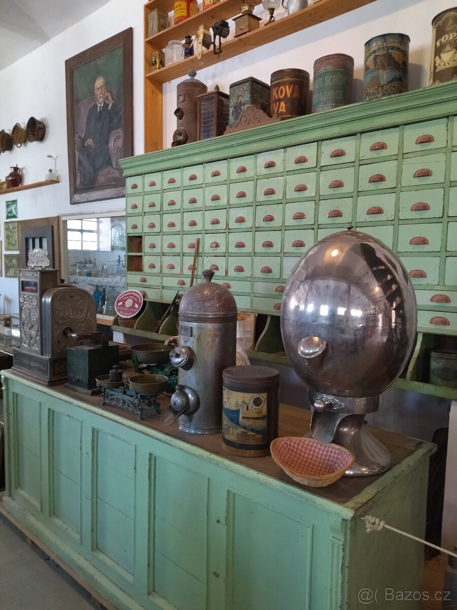 Reklamní cedule, staré figuríny , historie obchodu a řemesel - 7