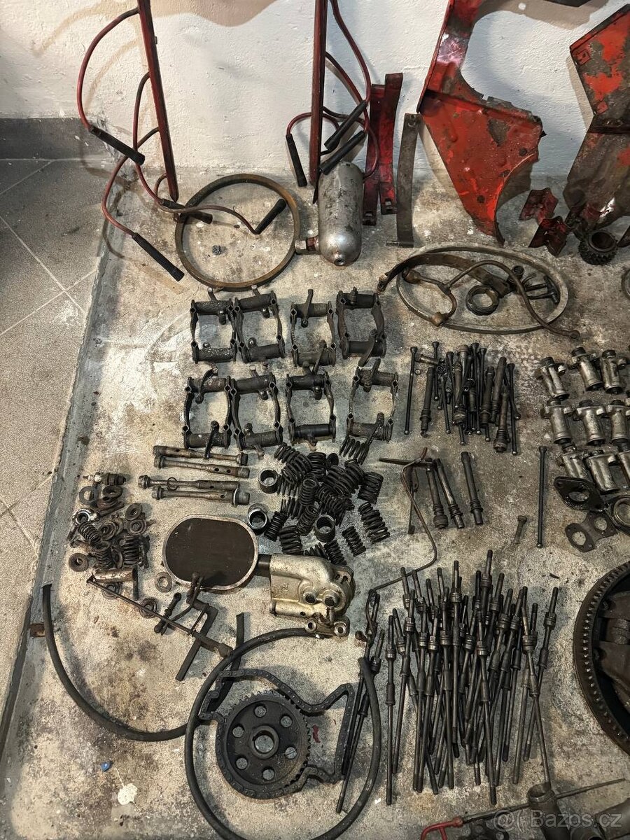 TATRA 603 náhradní díly - 7