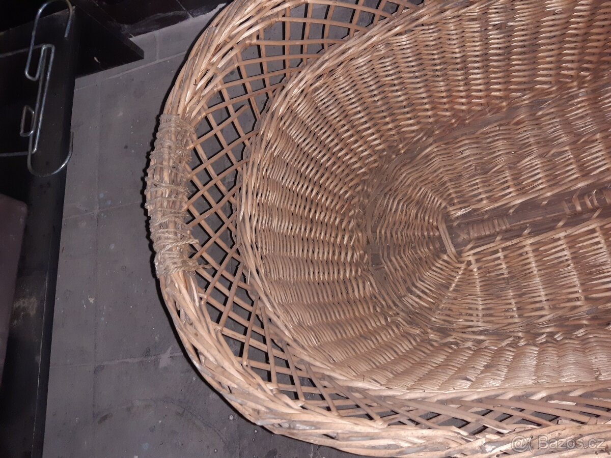 Velký proutěný koš. - 7