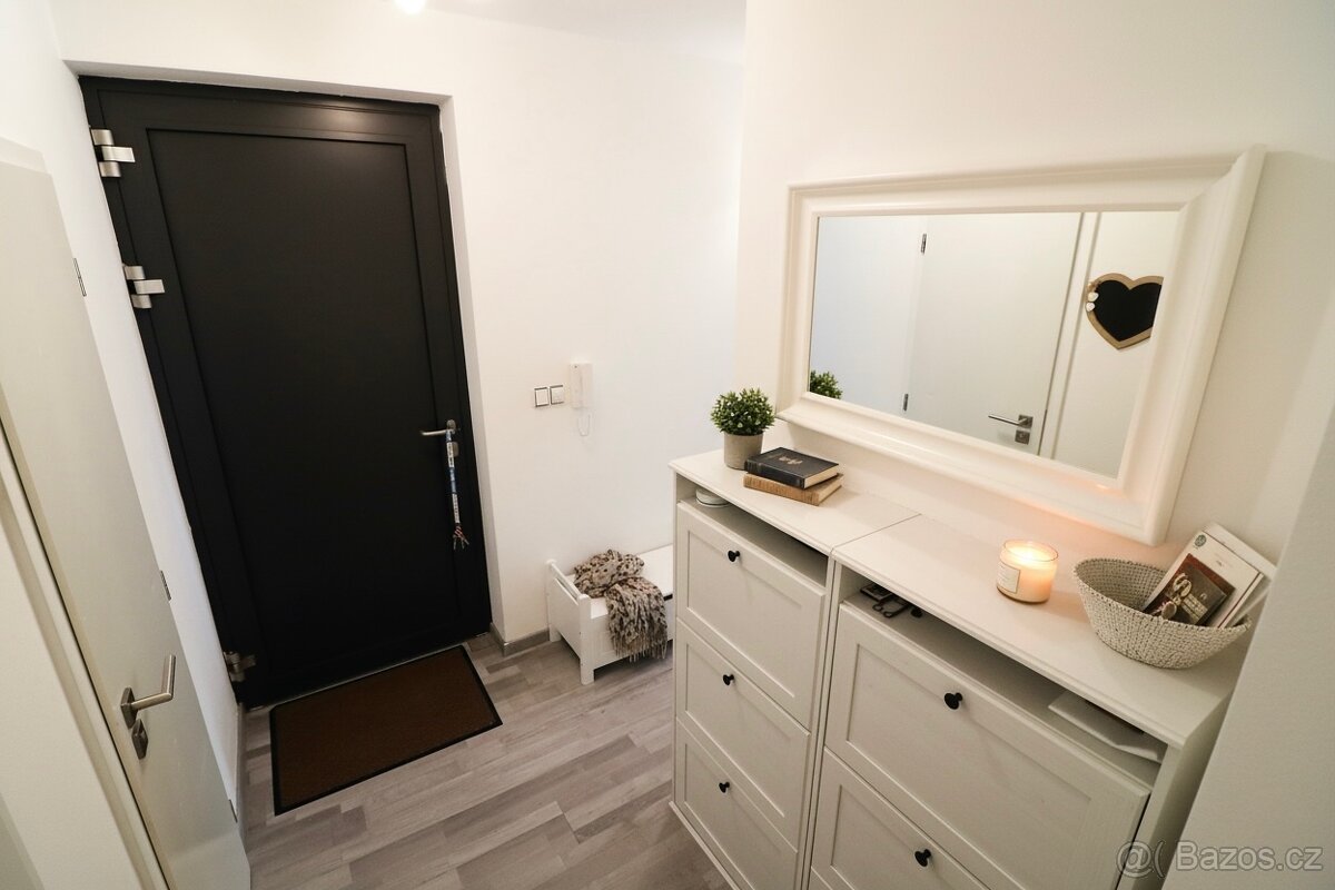 Pronájem byt 3+KK se zahrádkou, Zlín – Prštné - 7