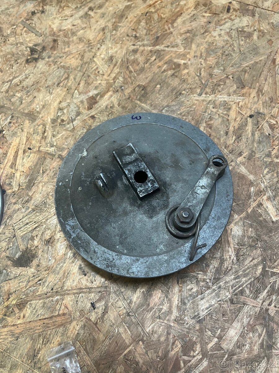 Brzdové štíty Jawa/čz - 7