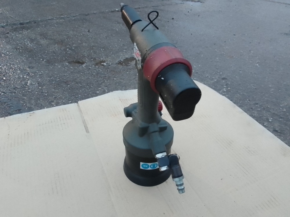 Pneumatické nýtovací kleště - 7