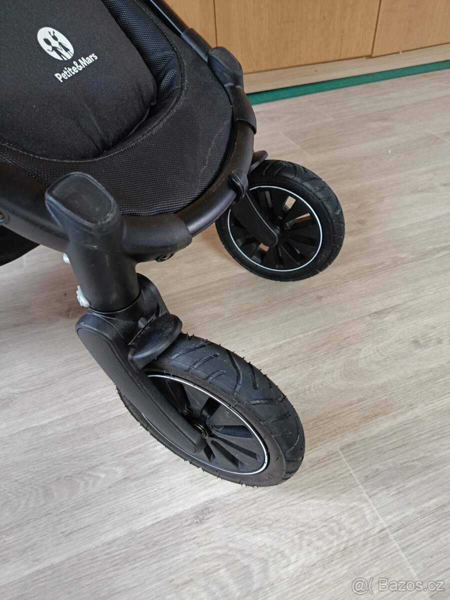 Kočárek Petite mars street - 7