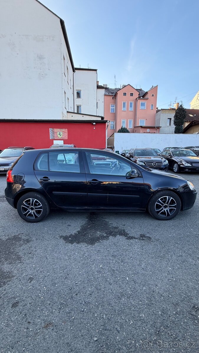 🚗 Volkswagen Golf 1.9 TDI 77 kW – KLIMA - 7