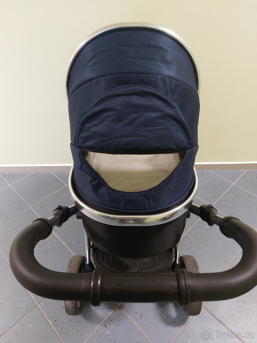 Kočárek + výbava - 7