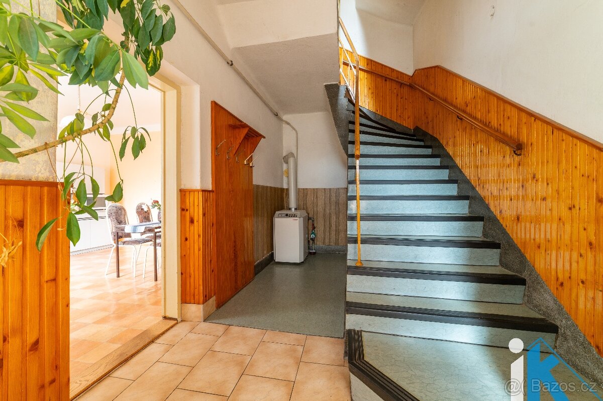 Rohový prostorný RD v Určicích - 7