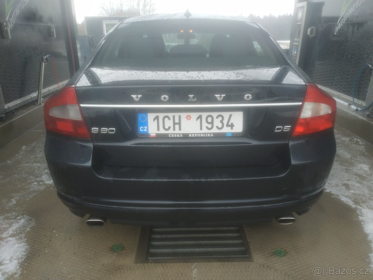 Prodám Volvo S80 D5 151 KW 2010 manuál - 7