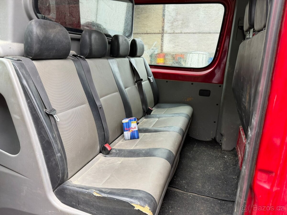VW CRAFTER 2,0 tdi 7 místný - 260tkm - 7