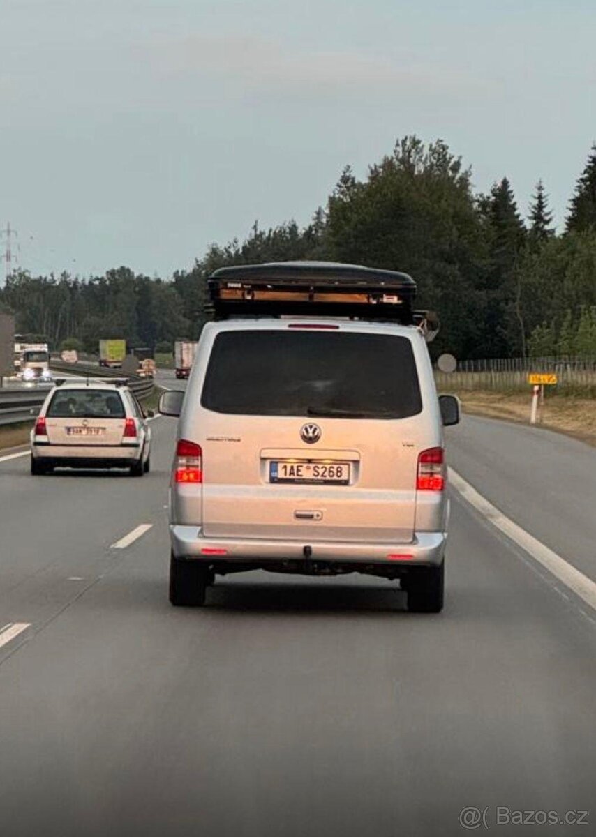 VW Multivan T5 1.9 TDI 75kW + střešní stan + markýza, servis - 7