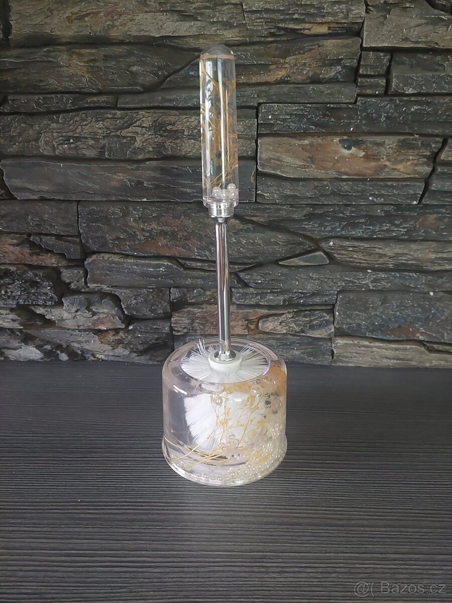 SKŘÍŇKA DO KOUPELNY - 7