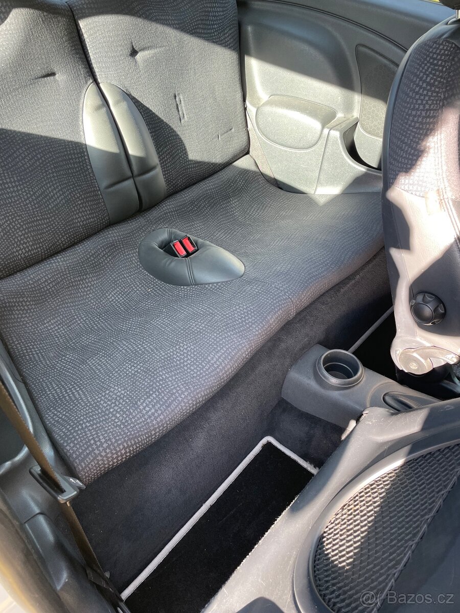 Mini Cooper One D panorama - 7