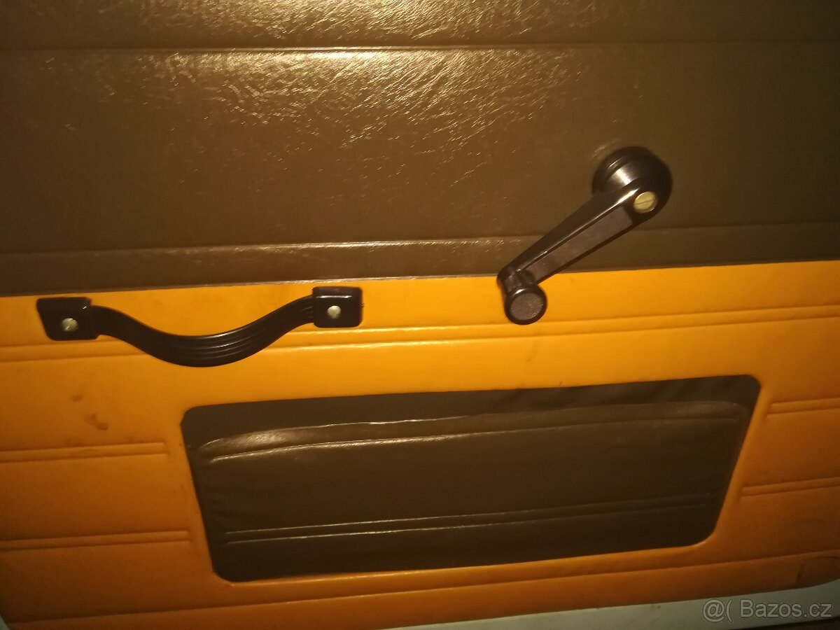 - REZERVACE - TRABANT 601 Kombi + přívěsný vozík - 7