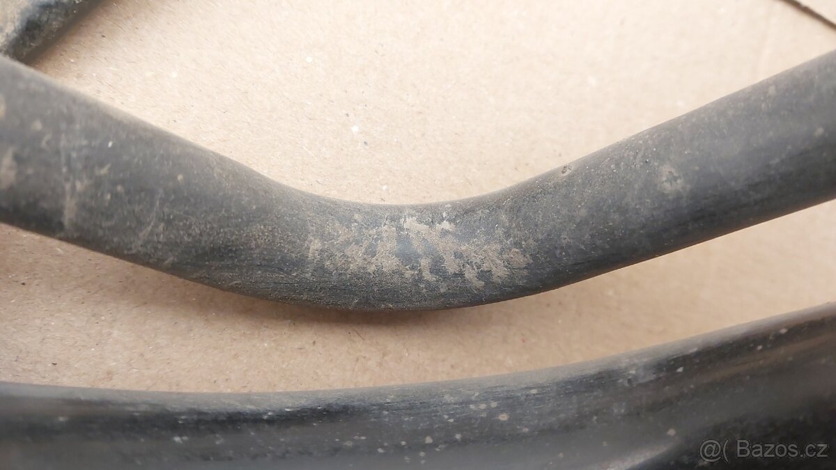 Nissan Pathfinder R51 : Hrdlo nádrže - 7