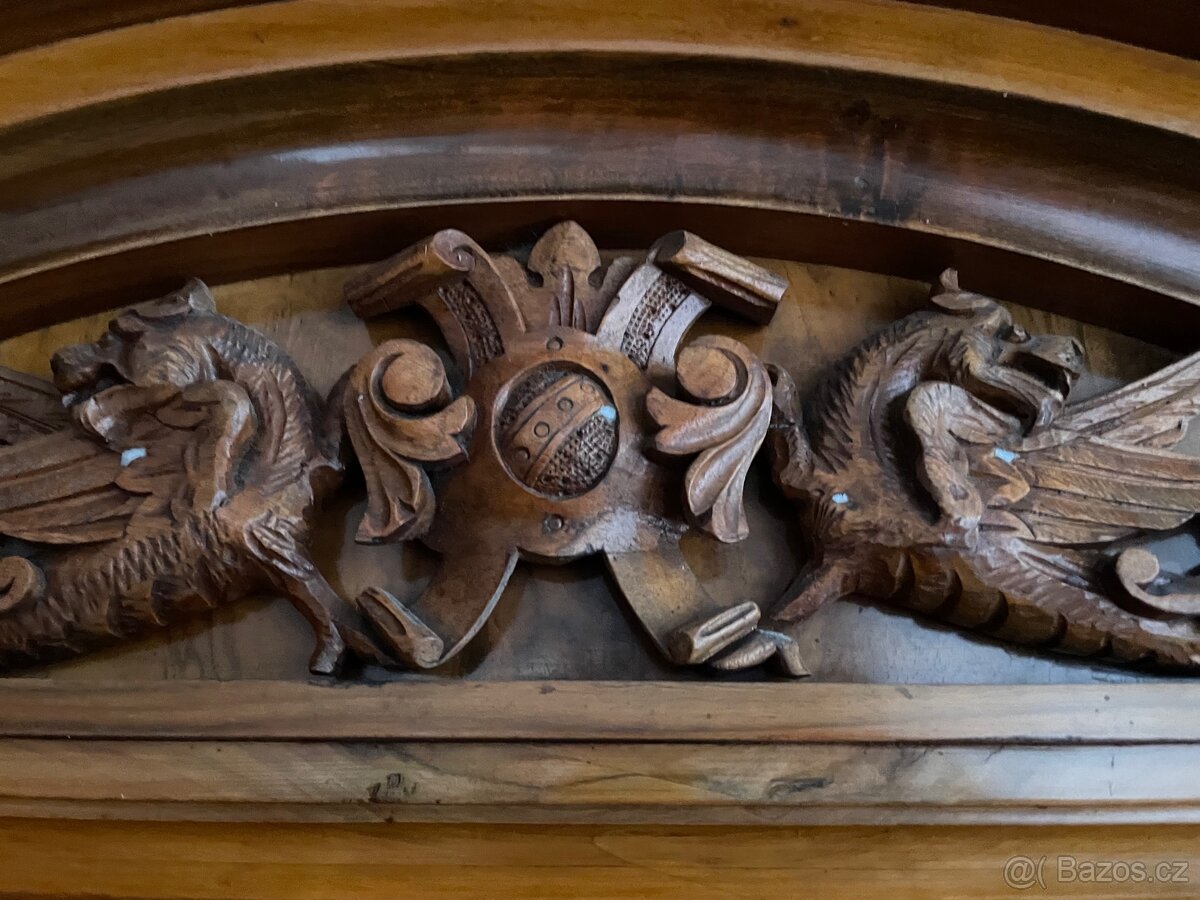 Starožitná skříň - 7