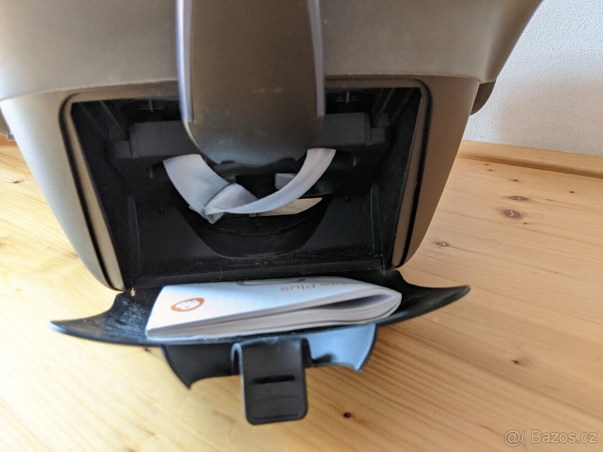 Autosedačka Maxi-Cosi Pebble (0-13 kg) s příslušenstvím - 7