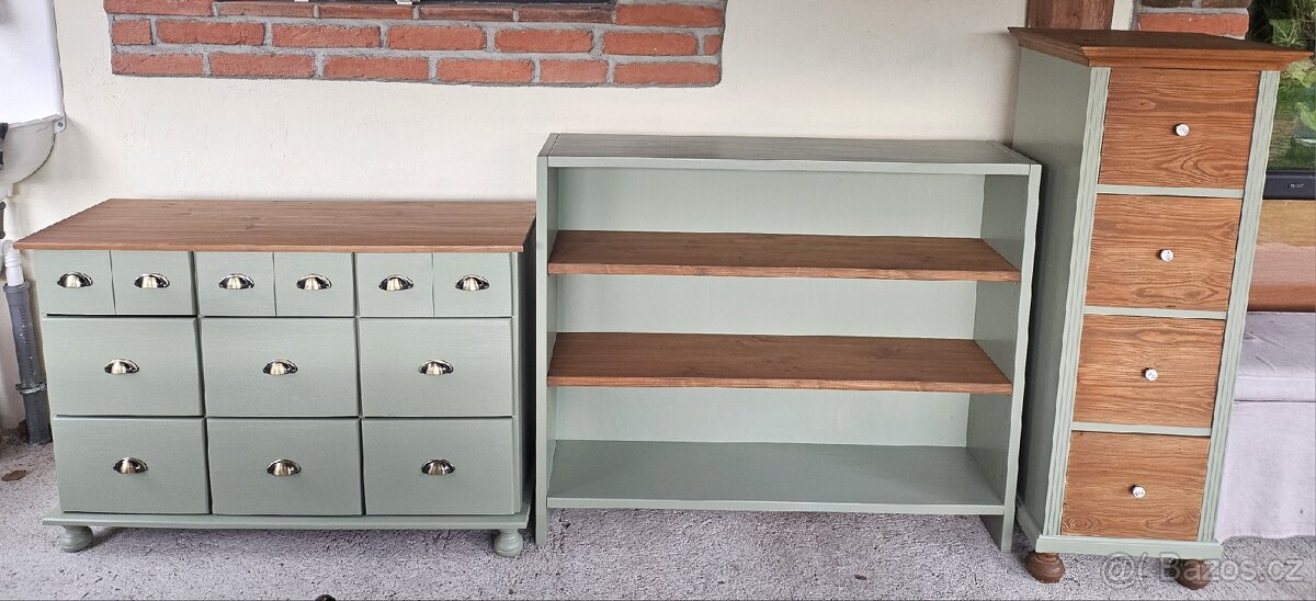 Vysoká dřevěná venkovská komoda - 7