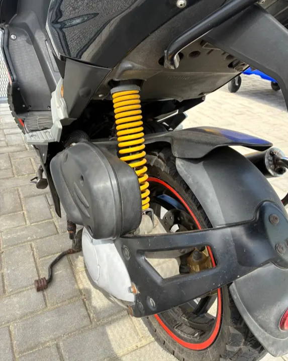 Aprilia SR 50 R, rok 2011 skůtr - 7