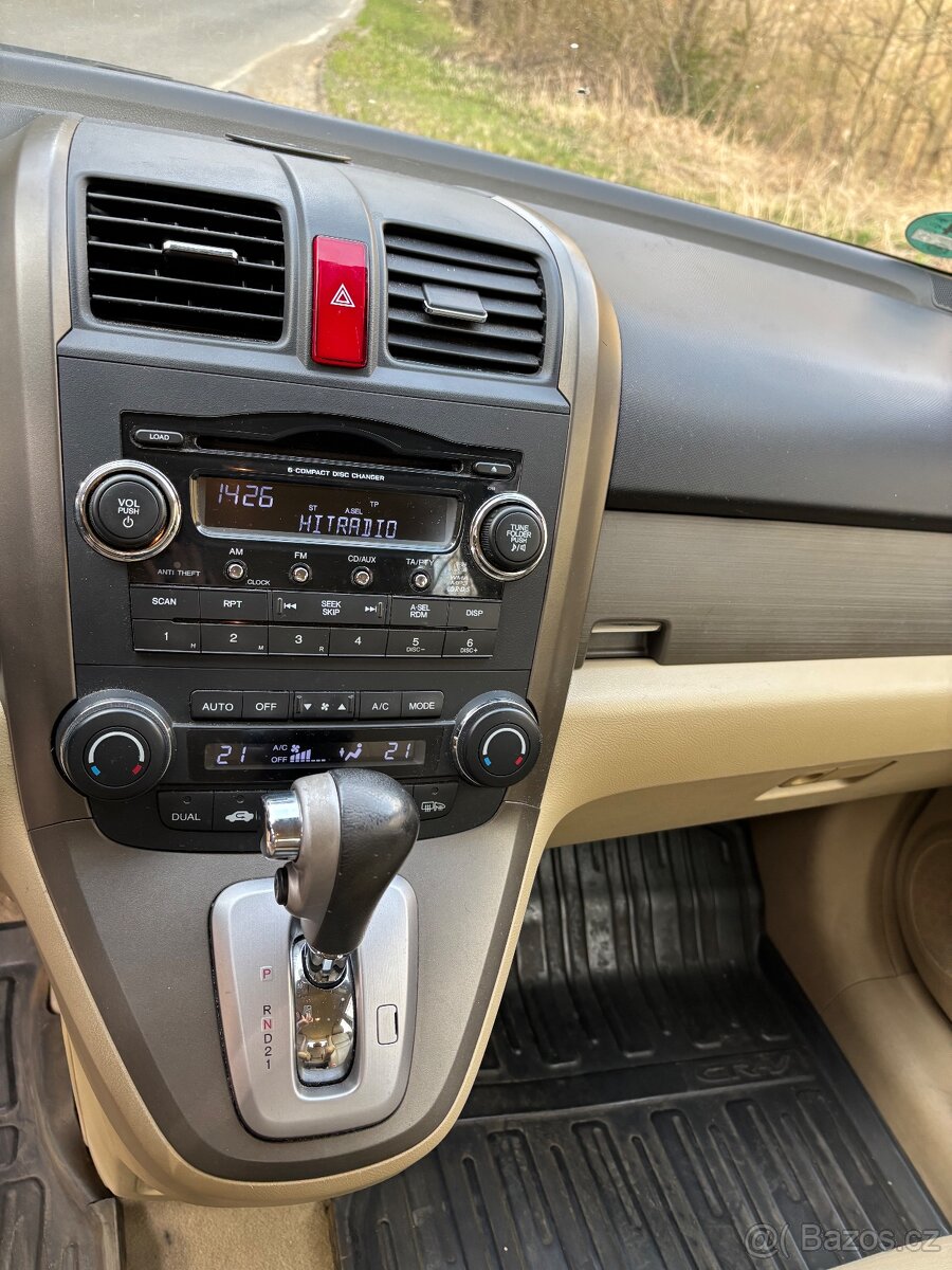 Honda CR-V 2.4 benzin 122KW Automat 4x4 - 7