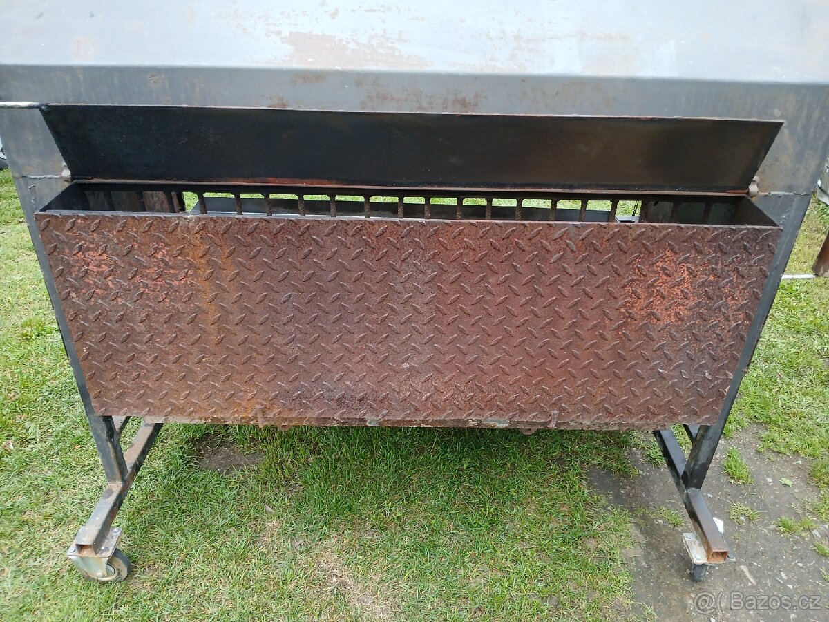 Půjčím Gril na prase, sele, krůtu. - 7