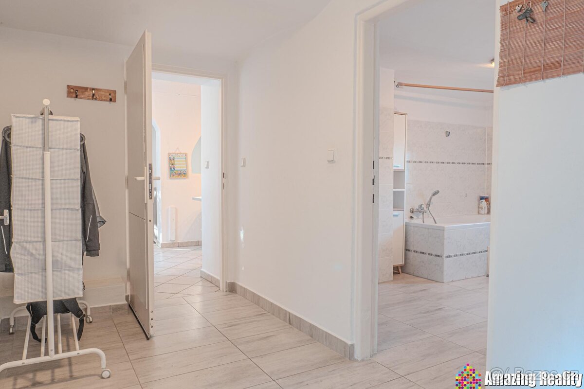 Prodej rodinného domu v obci Lošany - 7