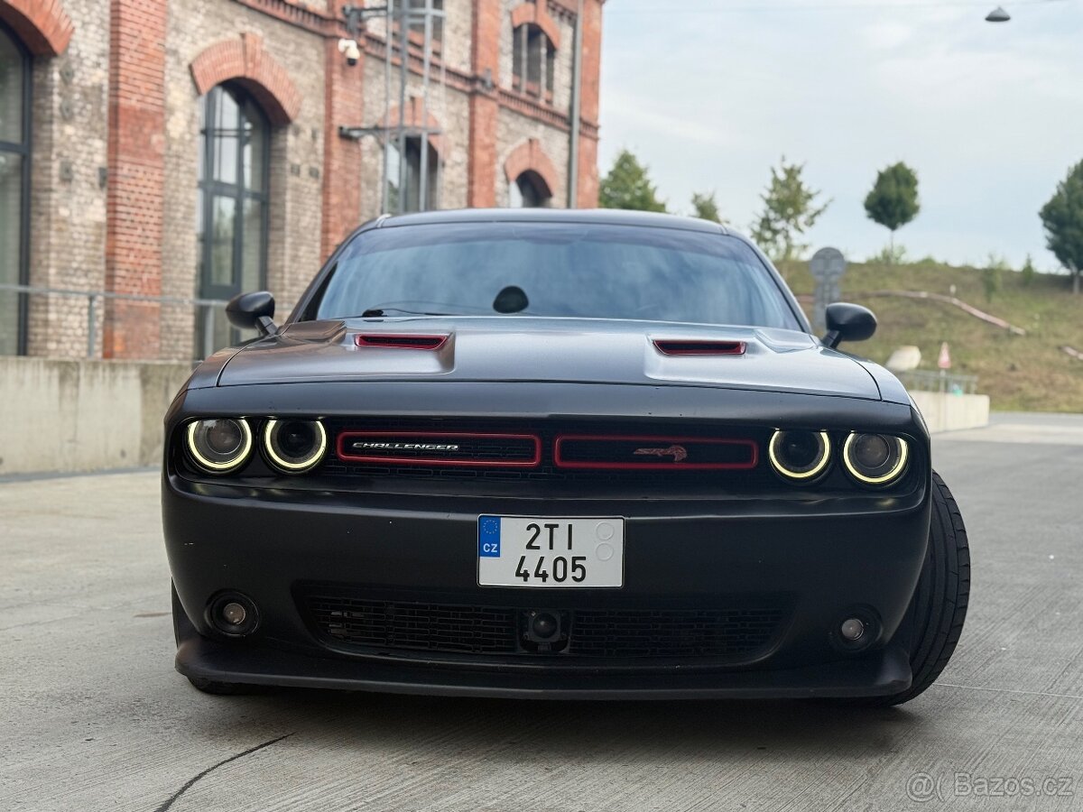Dodge Challenger 6,4 - 7