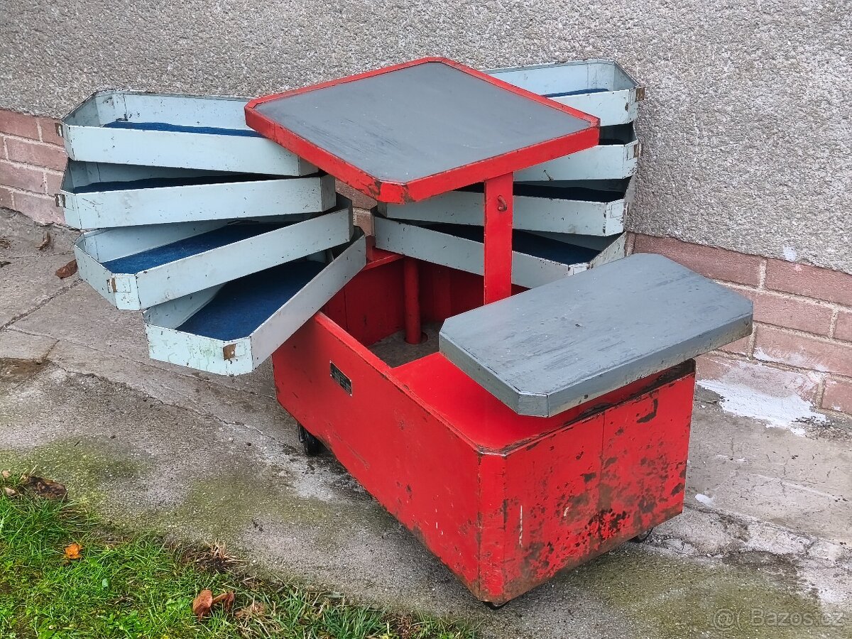 Prodám robustní dílenský vozík na nářadí. - 7