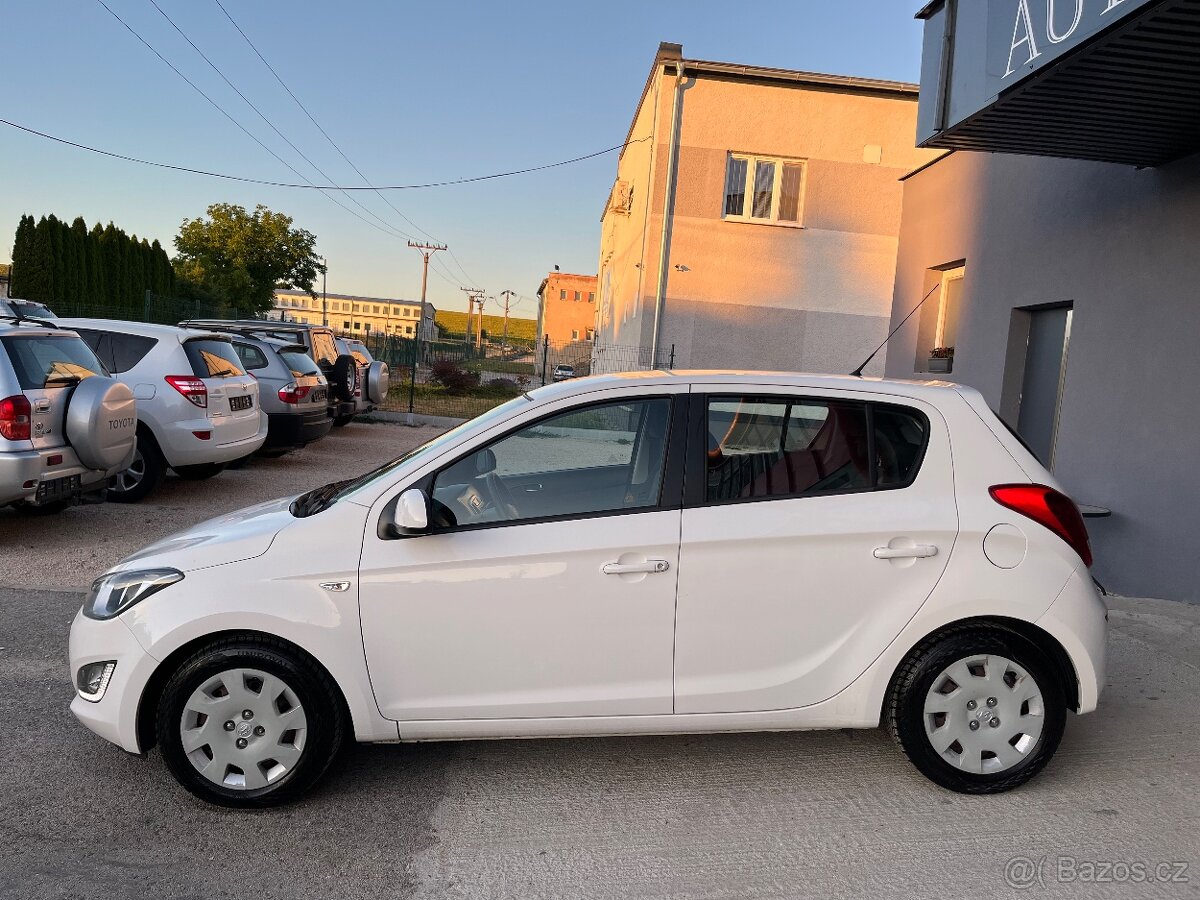 REZERVOVANE Hyundai i20 1.3 Benzin = Navi, r.v 2013, 96623km - 7