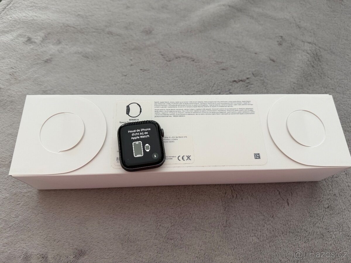 Apple Watch Series 5 44mm - 7