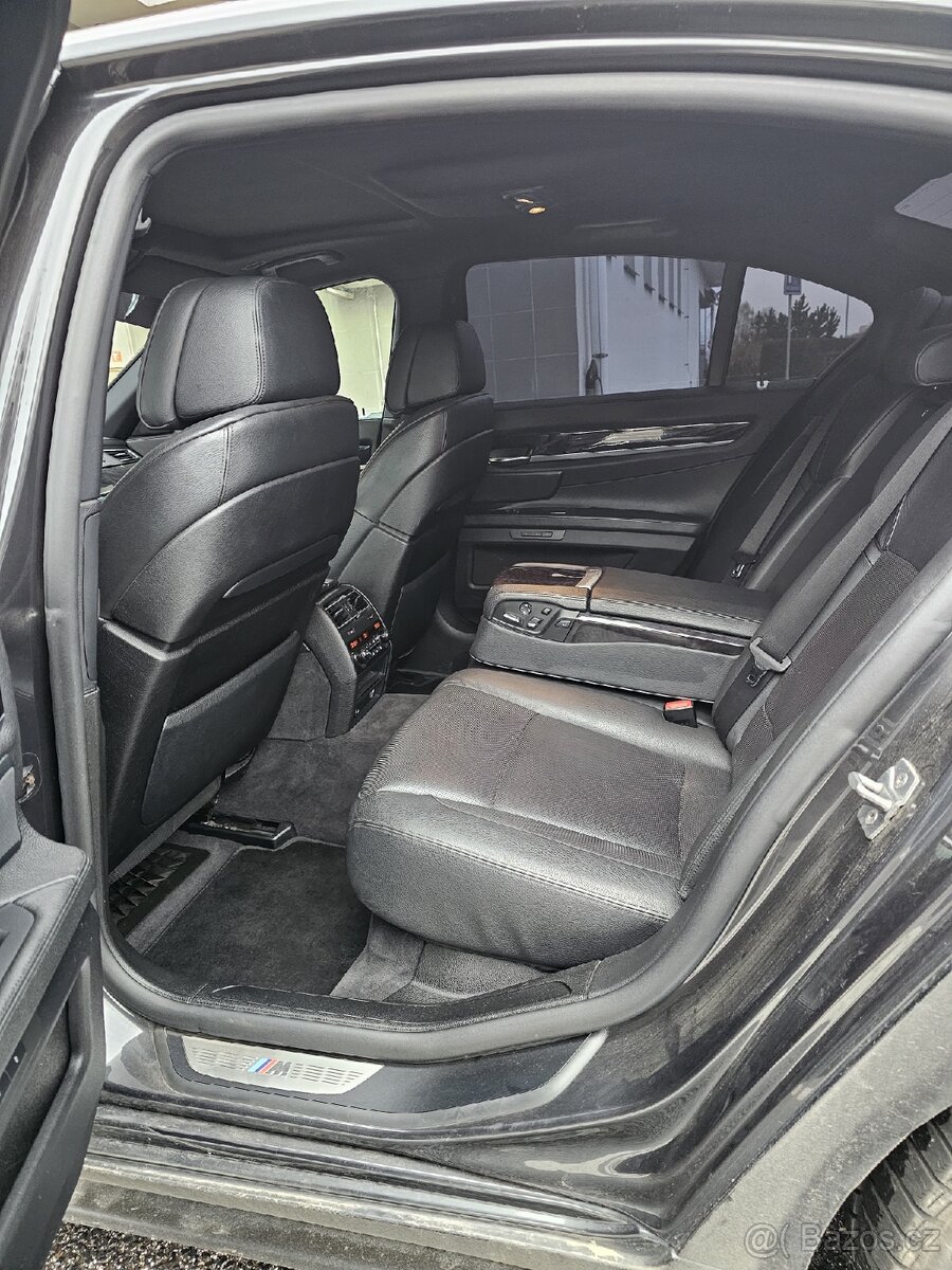 BMW 750i Xdrive M-paket - 7