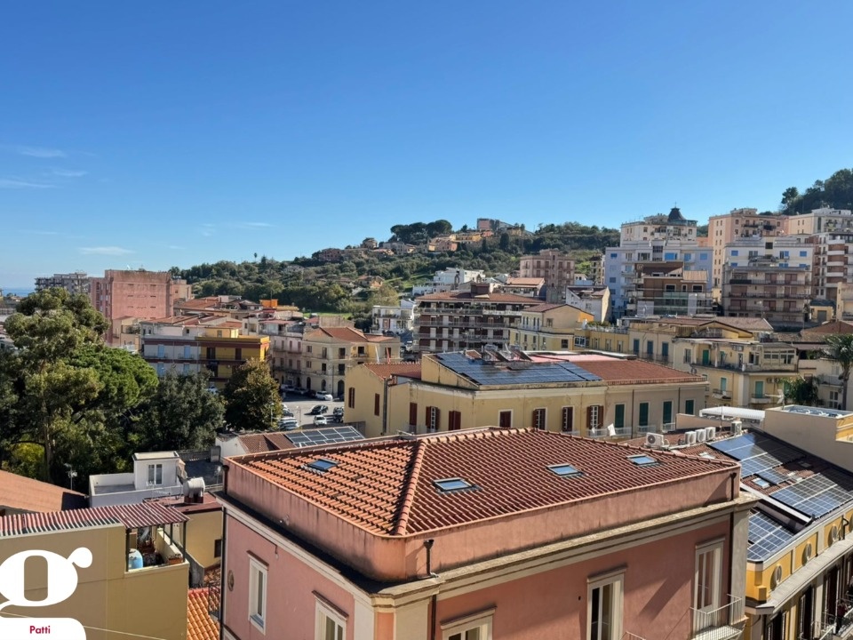 Sicílie, RD 5+1, 130 m2, v histor. centru Patti, Via Roma - 7