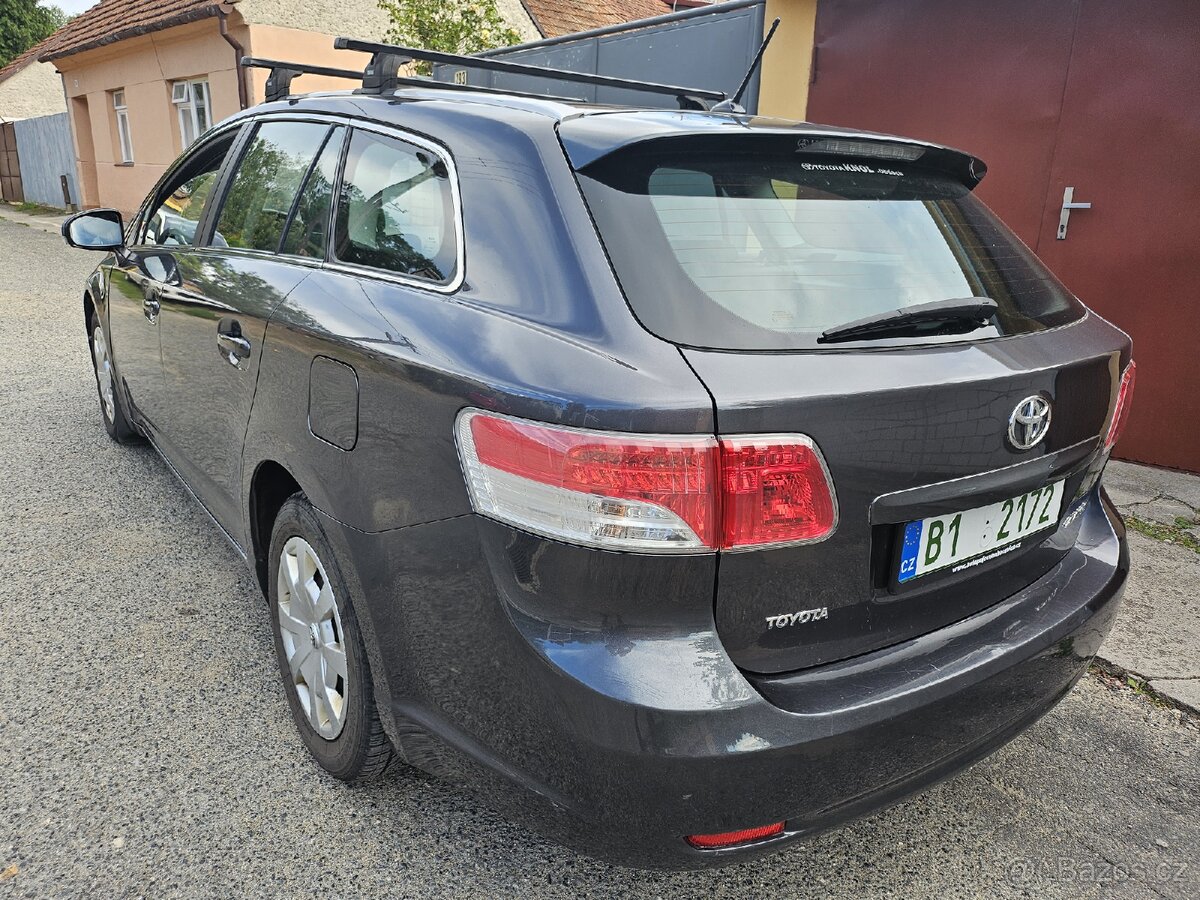 Toyota Avensis kombi ,2.0D-4D 93kW,klima - 7