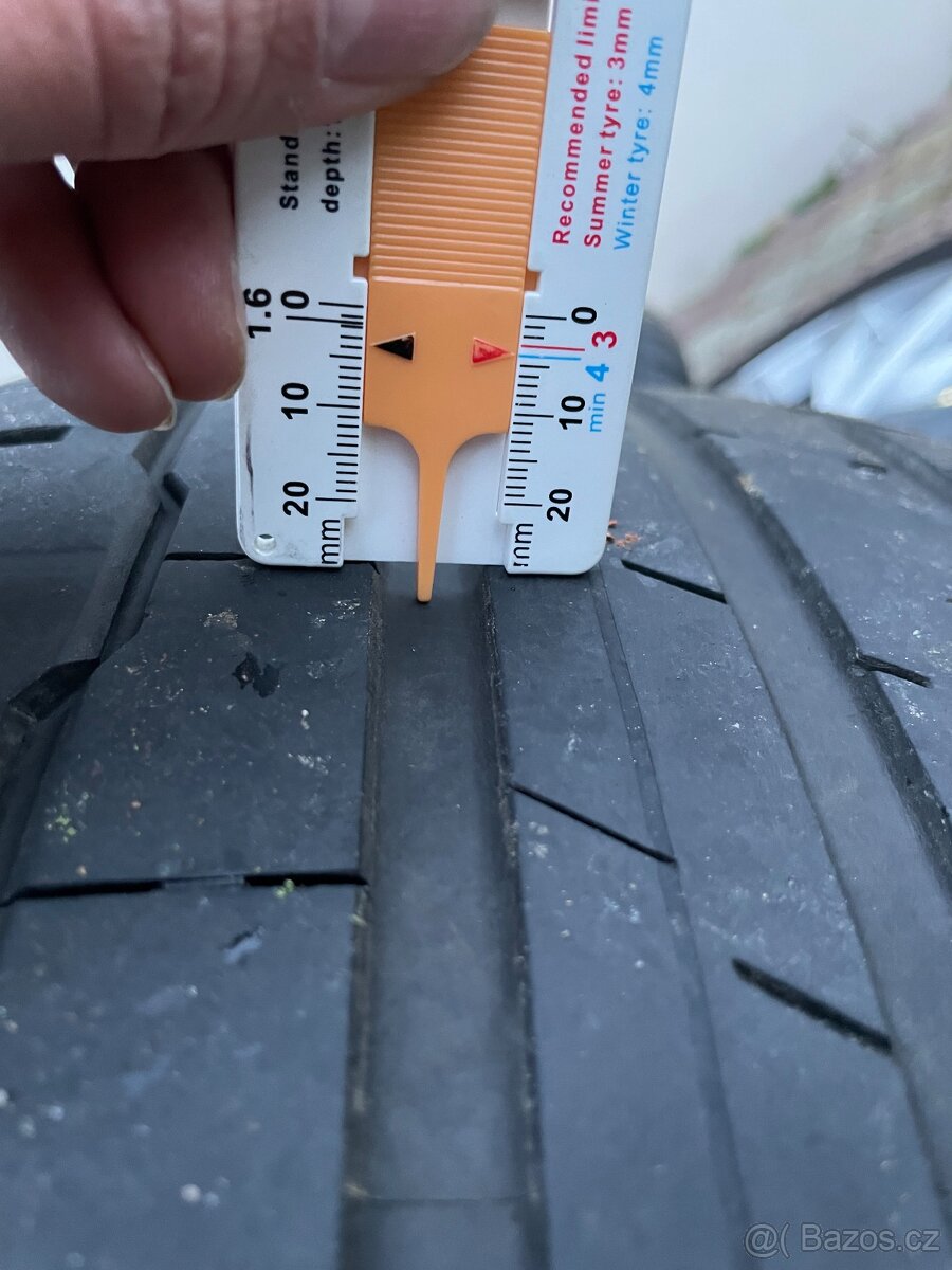 VW kola Springfield stříbrné R18, letními eu 255/45 Multivan - 7