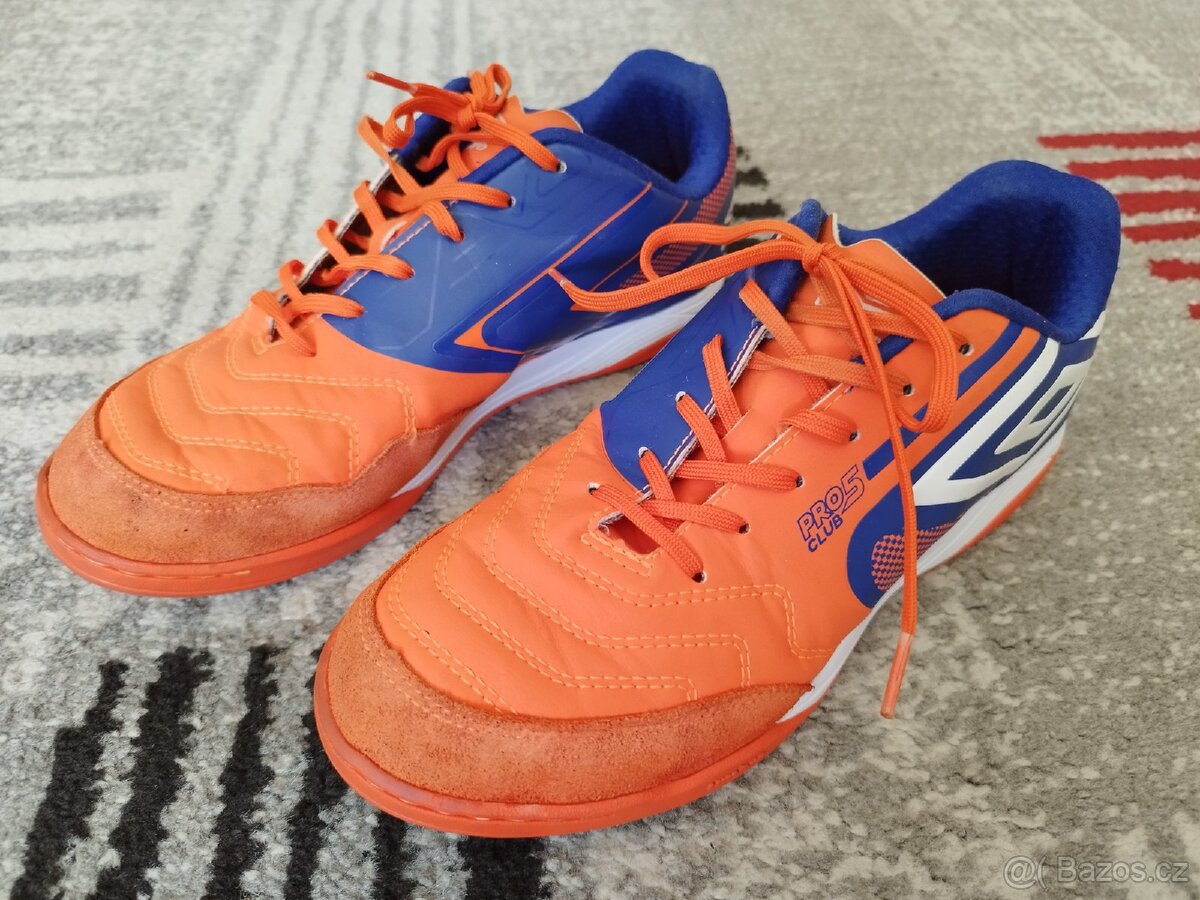 Umbro PRO 5 sálové boty vel. 41 - 7