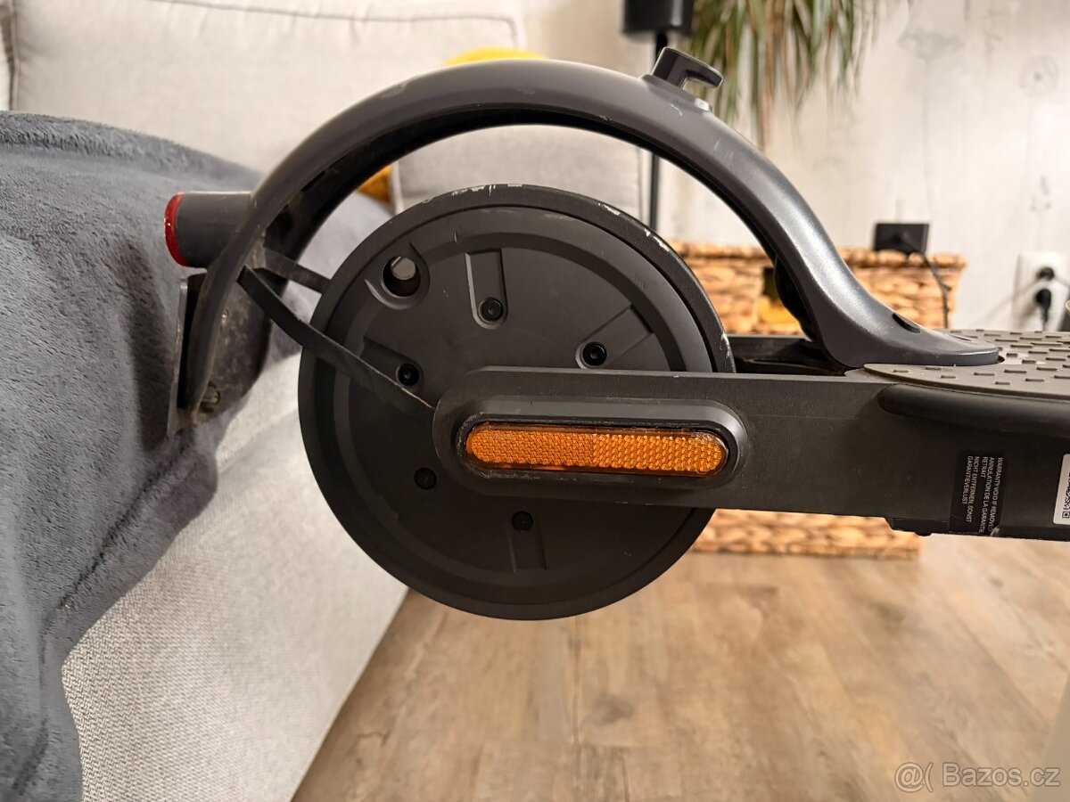 Xiaomi Electric Scooter 3 Lite - černá - 7