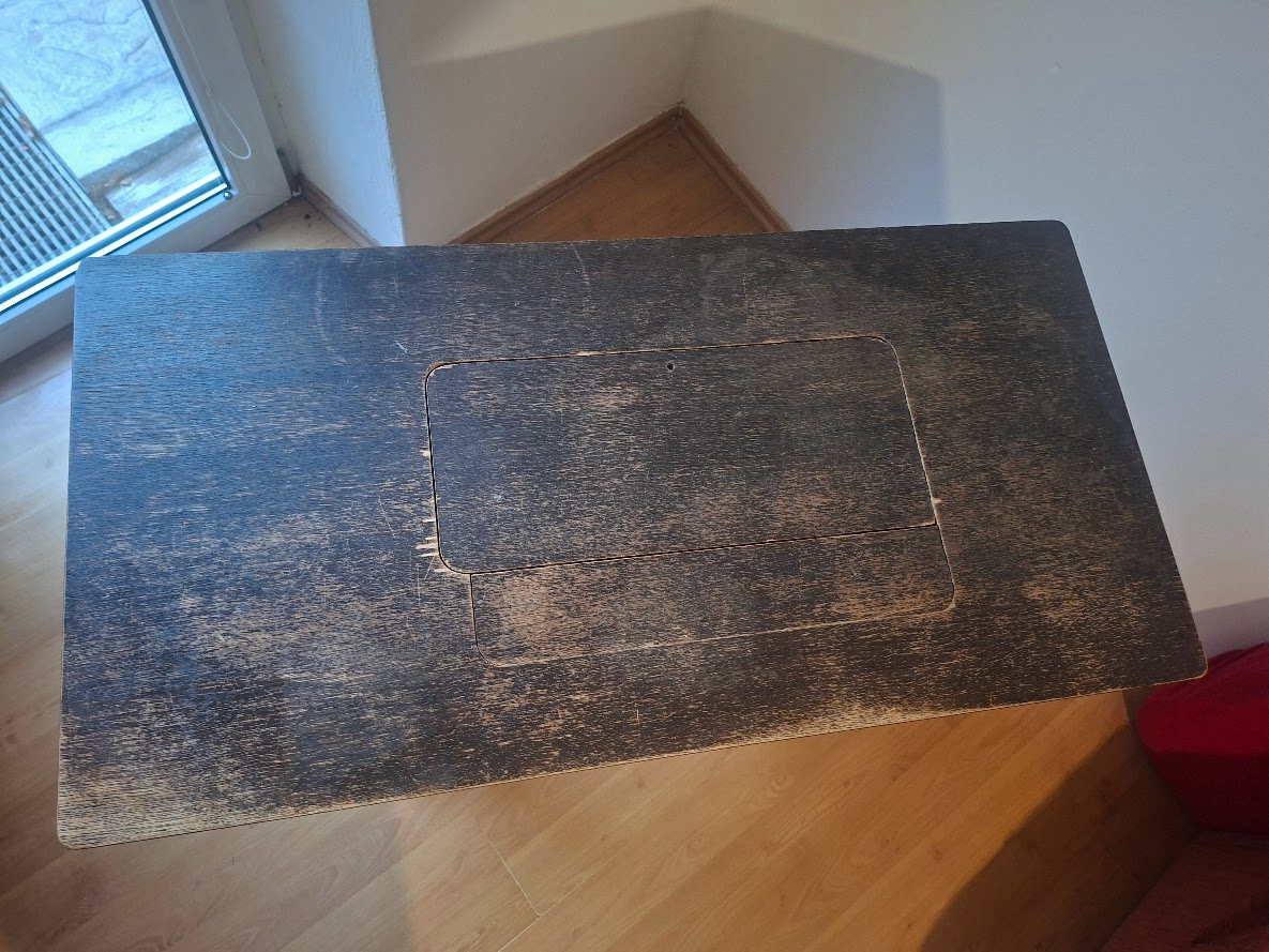 Minerva 126 - šlapací šicí stroj - 7