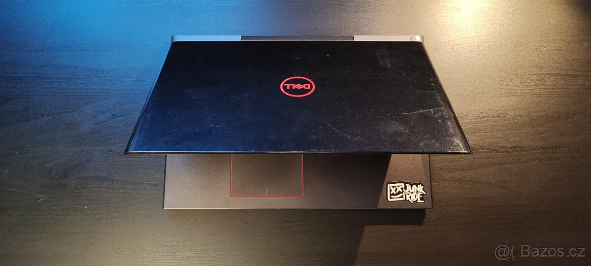 Dell Inspiron 15 7577 - 7
