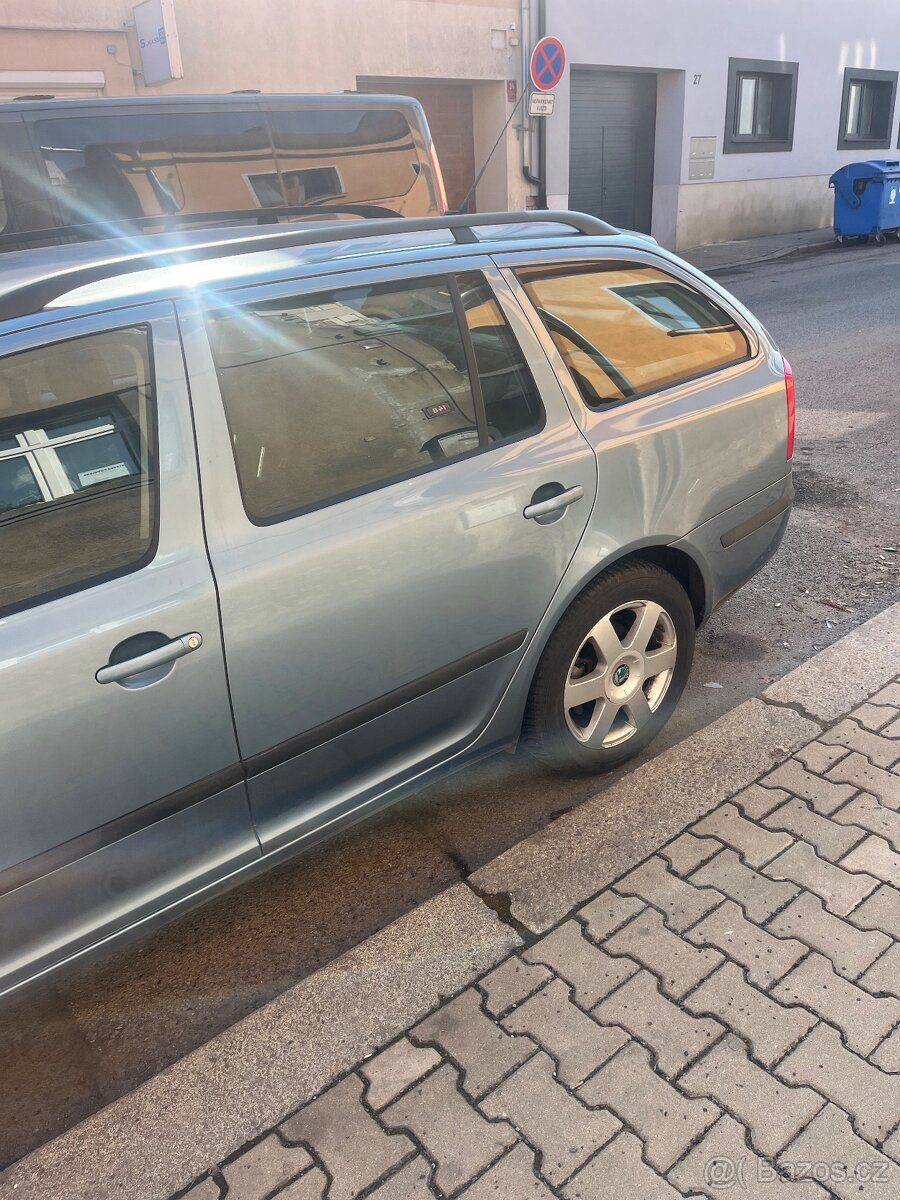 Prodám Škoda oktavia 2 - 7