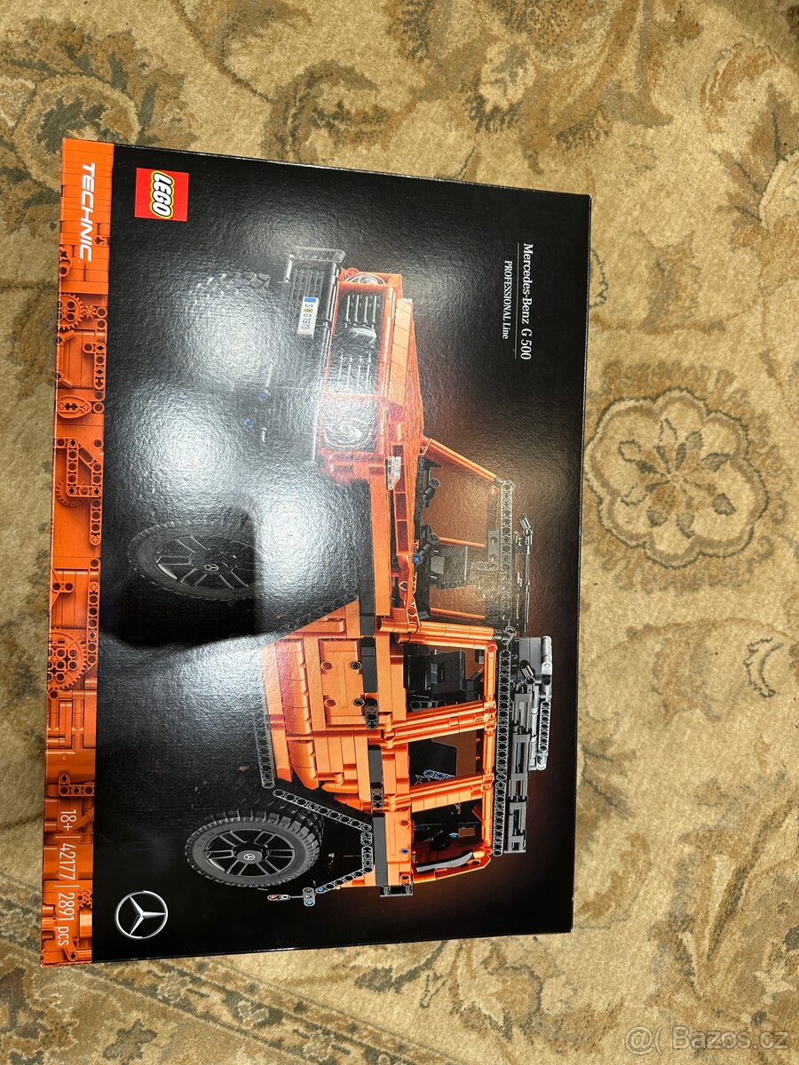 Lego Technic Mercedes Benz G500 42177 - 7