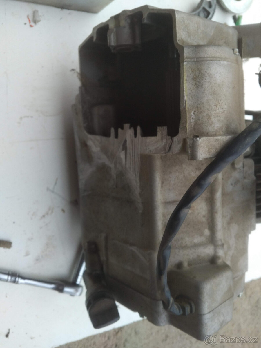 ND - motor na CanAm 90 - 7
