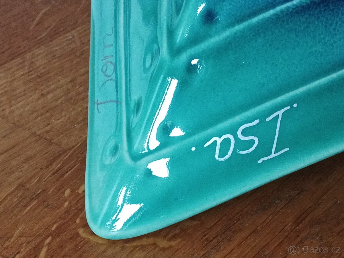 MODERNÍ KAMENINOVÁ MÍSA VE TVARU LODI APOLIA BRETAGNE - 7