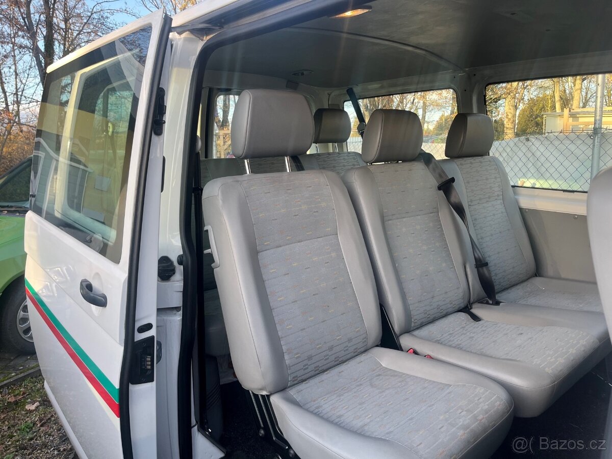 Volkswagen Transporter 2.0TDi 9míst - 7