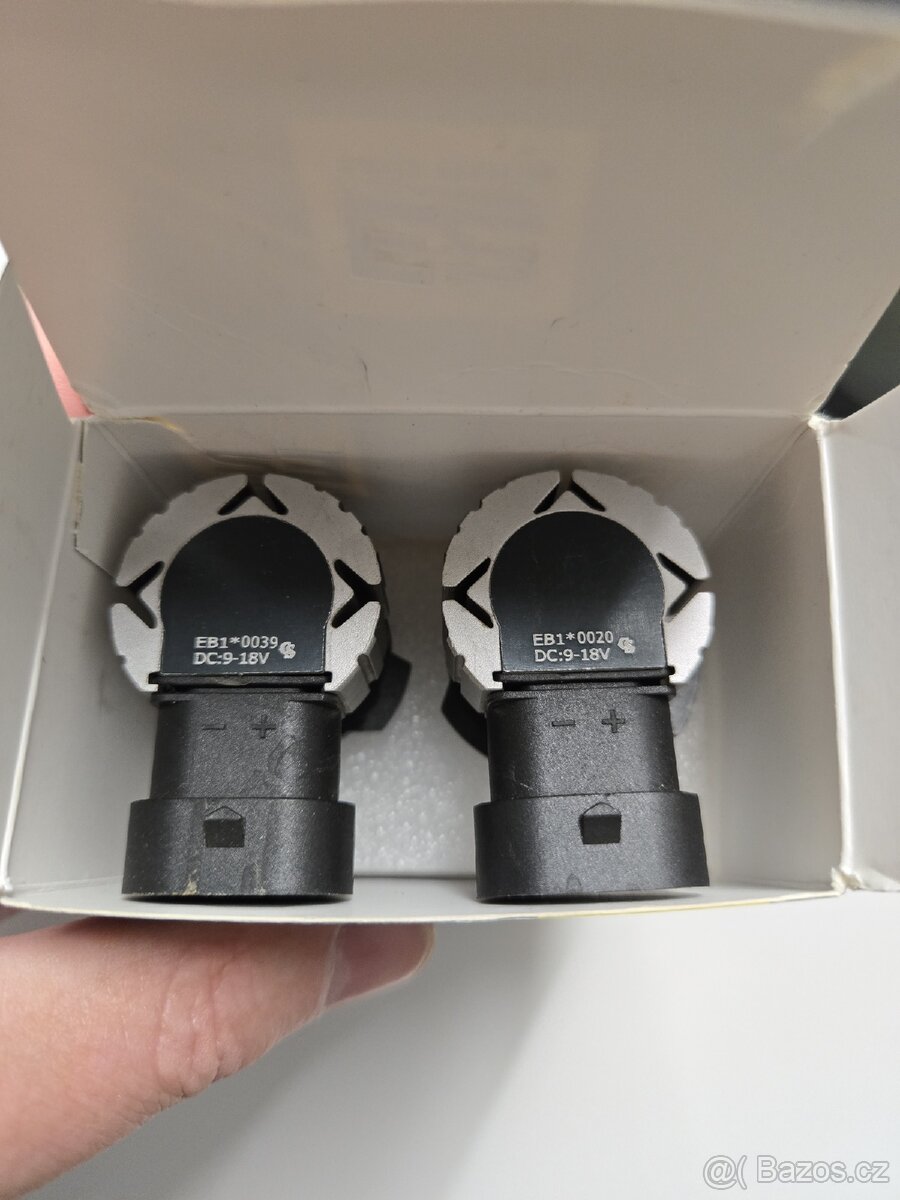 LED auto žárovky HIR2 - 7