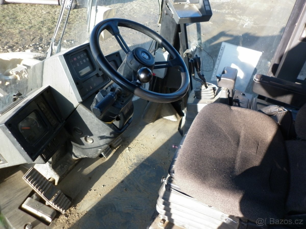 CATERPILLAR 962G - kolový nakladač - 7