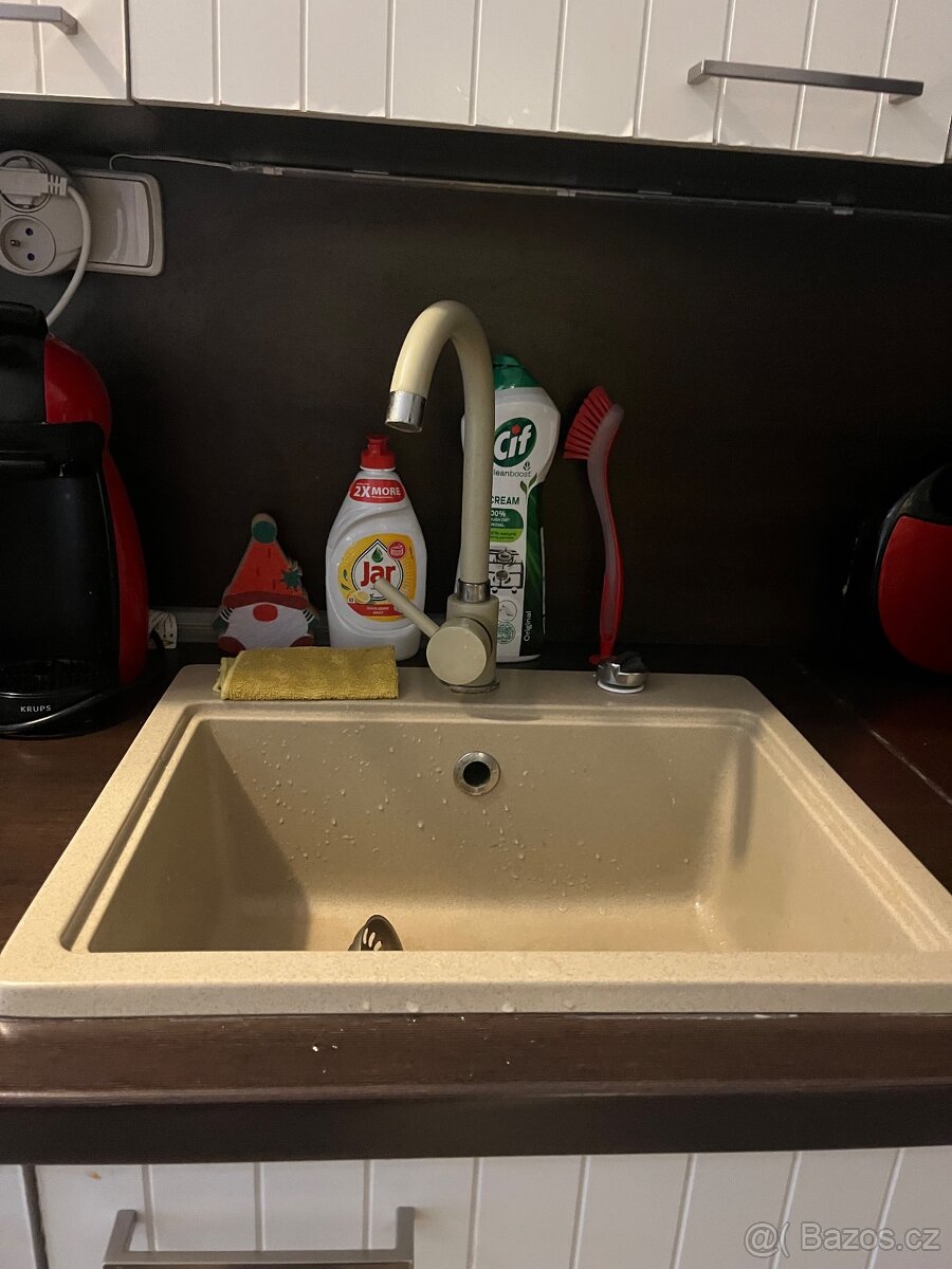 Kuchyňská linka včetně spotřebičů - 7